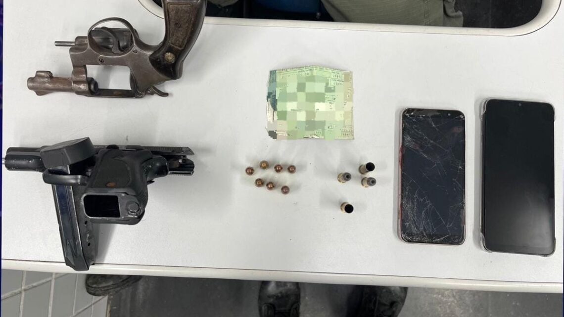 Dois irmãos e uma mulher são presos, após ficarem feridos em troca de tiros com a PM
