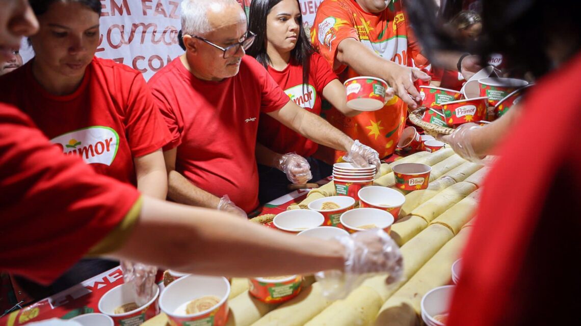 Quinta edição do Bolo de Rolo Gigante é realizado no bairro do Salgado em Caruaru Quinta edição do Bolo de Rolo Gigante é realizado no bairro do Salgado em Caruaru