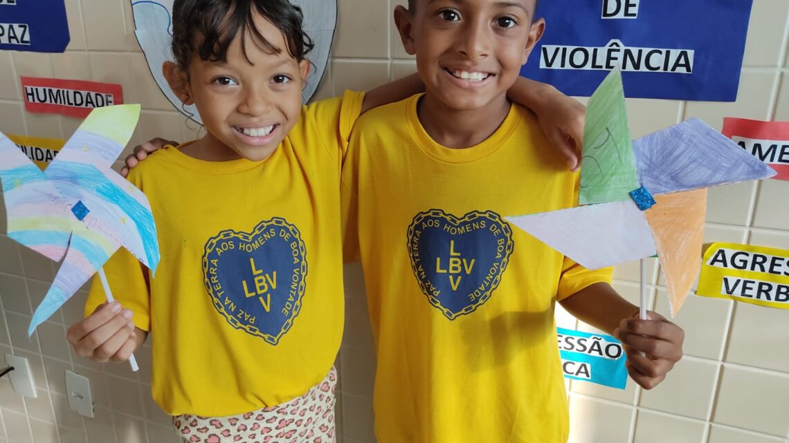 LBV e CIEE promovem roda de diálogo no Bairro dos Coelhos com crianças e adolescentes contra o ciclo do trabalho infantil LBV e CIEE promovem roda de diálogo no Bairro dos Coelhos com crianças e adolescentes contra o ciclo do trabalho infantil