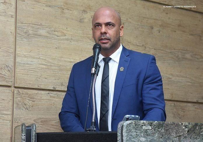 Anderson Correia sugere novas políticas públicas para o fomento do esporte em Caruaru Anderson Correia sugere novas políticas públicas para o fomento do esporte em Caruaru