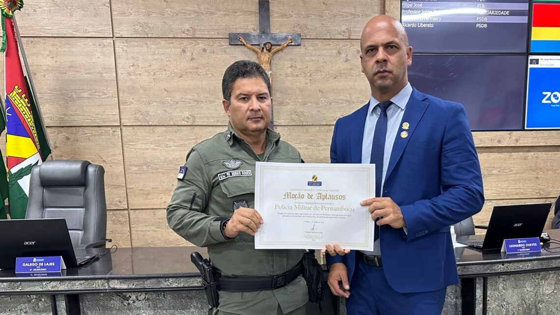 Anderson Correia homenageia Polícia Militar na Câmara de Caruaru, pelos 198 anos da instituição