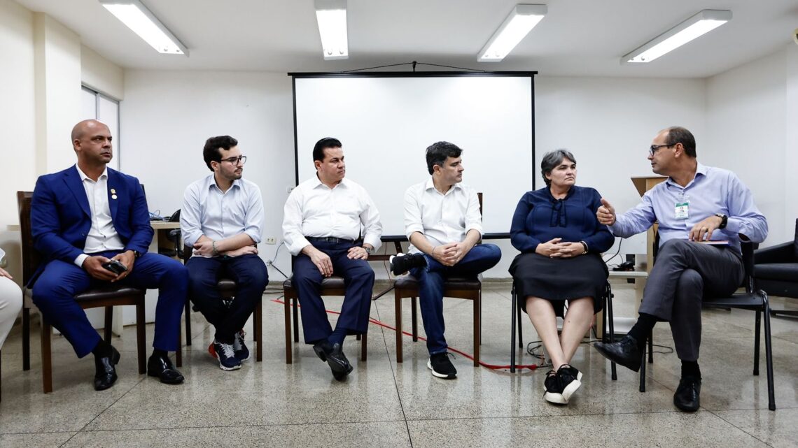 Com Eduardo e Lula da Fonte, Anderson Correia discute a interiorização de políticas de combate ao câncer infantil no HCP