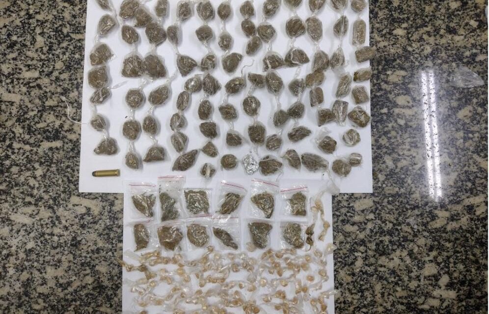 Adolescentes são apreendidos com pedras de crack, big bigs e ziplocks de maconha