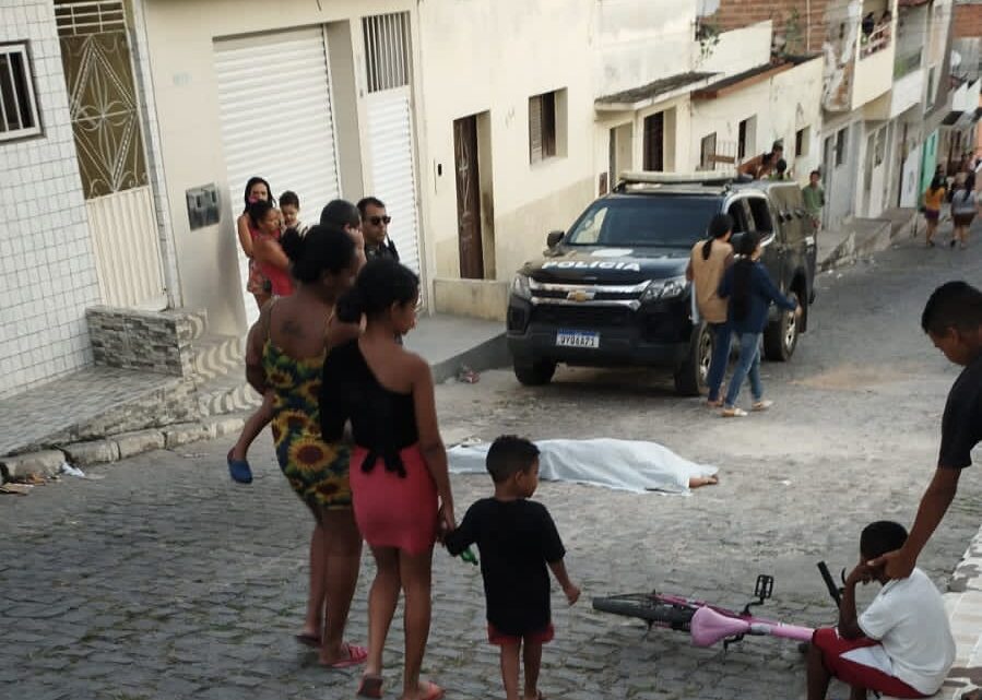 Homicídio e tentativa de homicídio, em Caruaru, neste sábado (29) Homicídio e tentativa de homicídio, em Caruaru, neste sábado (29)