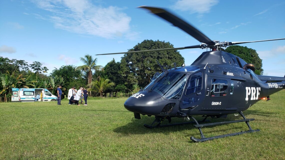 Criança com problema respiratório é transportada de helicóptero