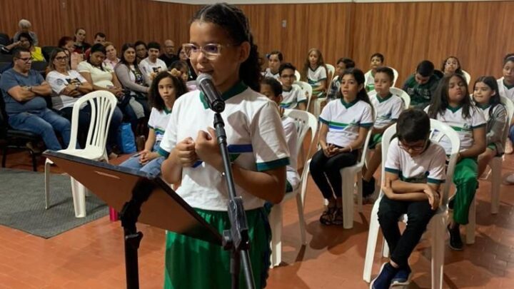 Estudante da Rede Municipal de Ensino de Caruaru está na semifinal do Concurso Ler Bem