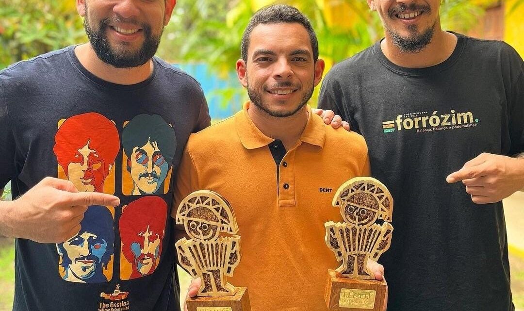Cantor caruaruense conquista troféus no maior festival de forró do Brasil