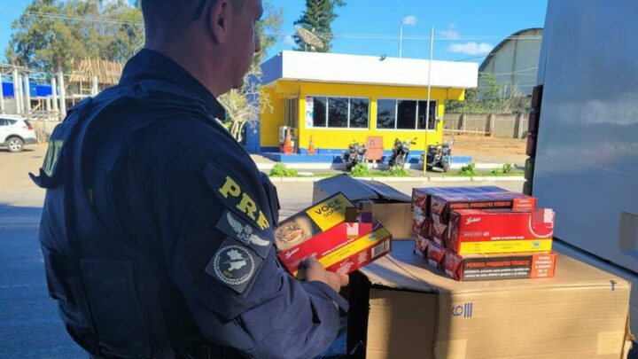 PRF apreende 390 mil maços de cigarros em Pernambuco