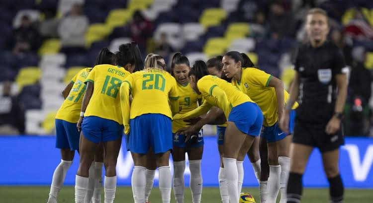 Prefeitura de Caruaru terá flexibilização de horário nos dias de jogos da Seleção Brasileira Feminina de Futebol