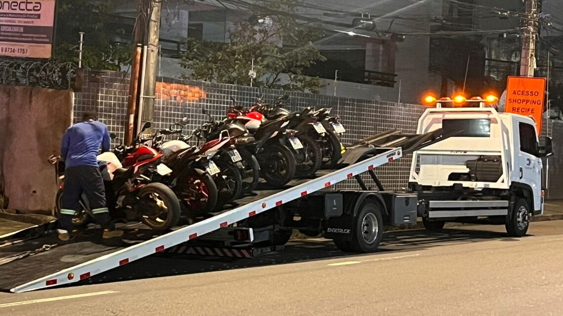 Operação Racha prende cinco suspeitos, apreende 23 carros e 9 motos Operação Racha prende cinco suspeitos, apreende 23 carros e 9 motos
