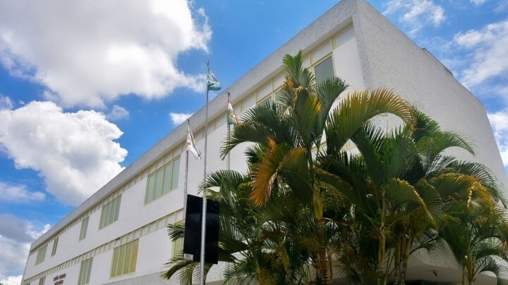 Confira os serviços que irão funcionar na prefeitura de Caruaru, nesta quarta-feira (30)