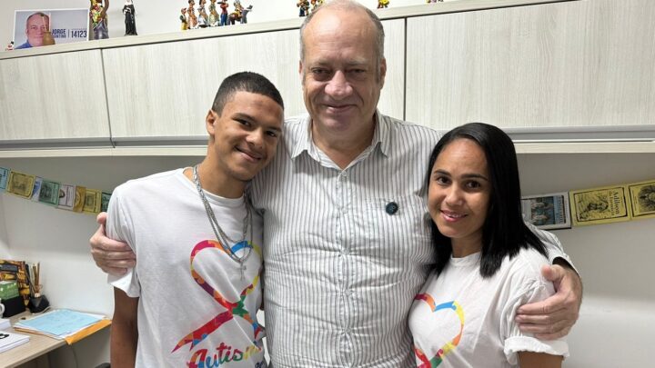Vereador Jorge Quintino avança com o Programa “Servidor Amigo do TEA” para Melhor Atendimento às Pessoas com Transtorno do Espectro Autista