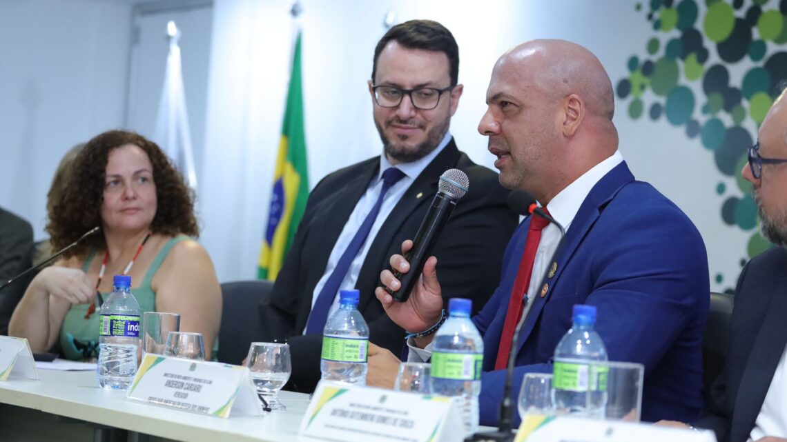Em Brasília, Anderson Correia debate direito animal ao lado de grandes nomes da pauta no Brasil Em Brasília, Anderson Correia debate direito animal ao lado de grandes nomes da pauta no Brasil