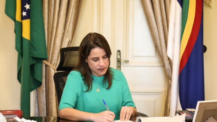 Raquel Lyra anuncia redução da alíquota do IPVA para 2,4%, parcelamento de multas em até 60 meses e isenção para mototaxistas