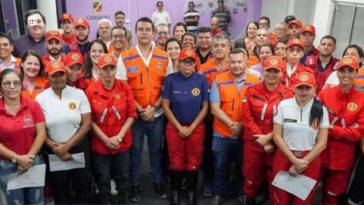 Vereador Cabo Cardoso comemora a criação da Brigada de Bombeiro Civil, em Caruaru