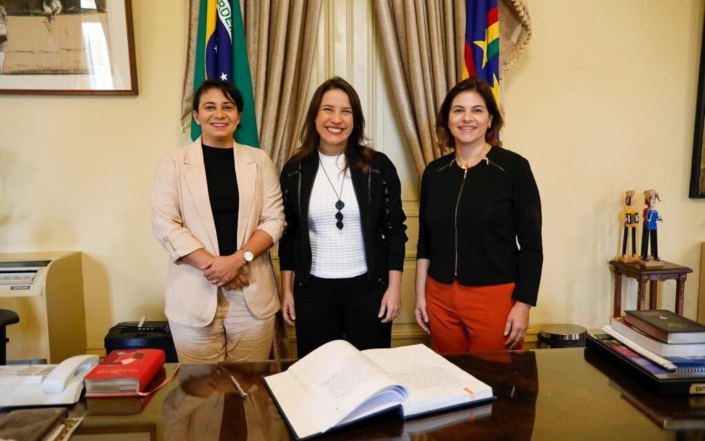Governadora Raquel Lyra empossa nova secretária de Desenvolvimento Agrário, Agricultura Pecuária e Pesca