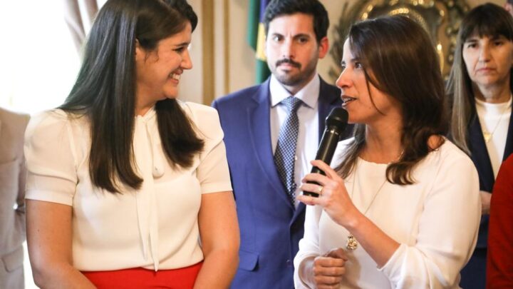Raquel Lyra empossa Cacau de Paula como secretária da Cultura