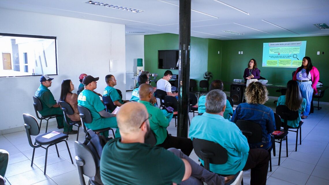 Formação com motoristas de transportes coletivos está sendo realizada em Caruaru Formação com motoristas de transportes coletivos está sendo realizada em Caruaru