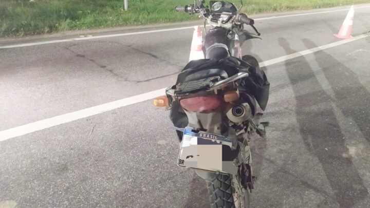 Motociclista de aplicativo morre ao ser atingido por moto que estaria participando de um “racha”