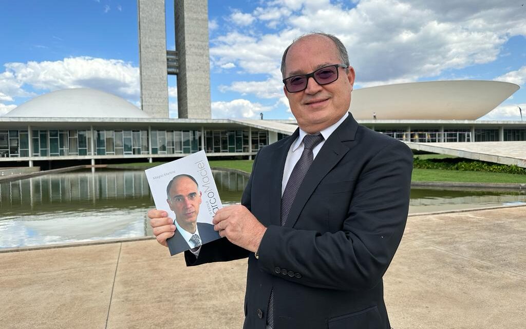 Jornalista Magno Martins lança livro O Estilo Marco Maciel