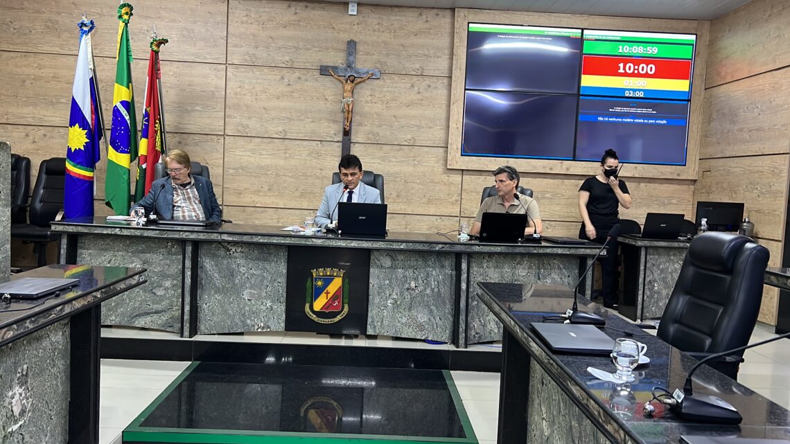 Investimento no Aeroporto de Caruaru é abordado em audiência proposta pelo vereador Mano do Som Investimento no Aeroporto de Caruaru é abordado em audiência proposta pelo vereador Mano do Som