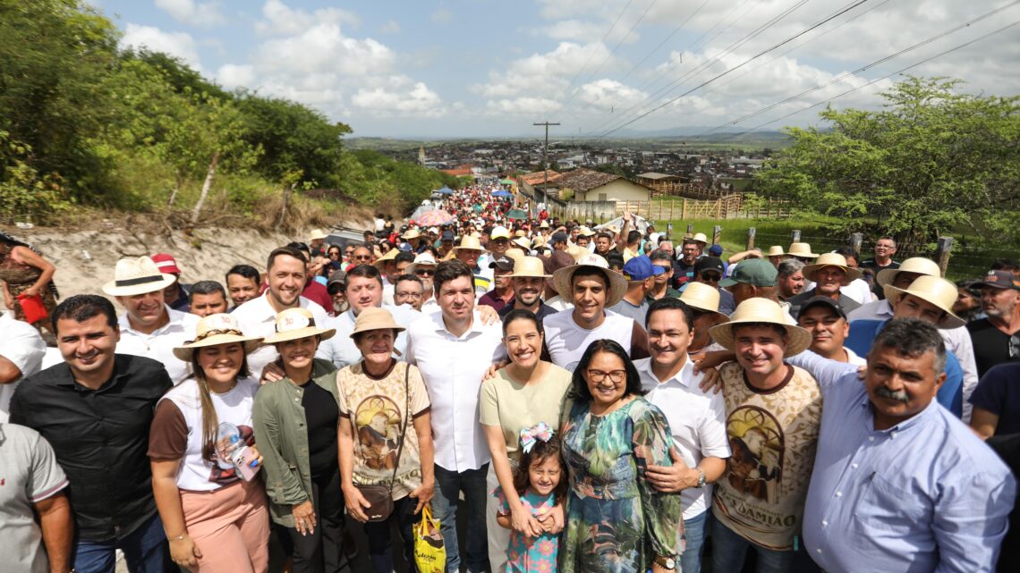 Governadora Raquel Lyra prestigia a 30ª edição da Romaria de Frei Damião Governadora Raquel Lyra prestigia a 30ª edição da Romaria de Frei Damião