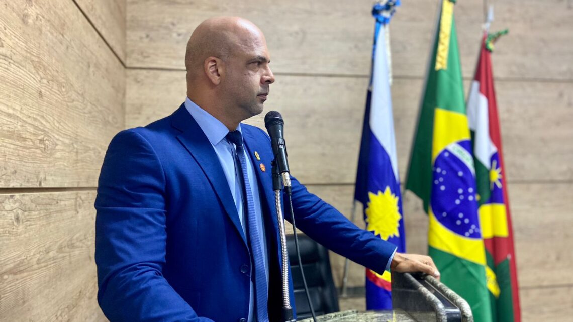 Anderson Correia pede parceria do Município com Fundação Altino Ventura para realização de cirurgias de cataratas gratuitas em Caruaru Anderson Correia pede parceria do Município com Fundação Altino Ventura para realização de cirurgias de cataratas gratuitas em Caruaru