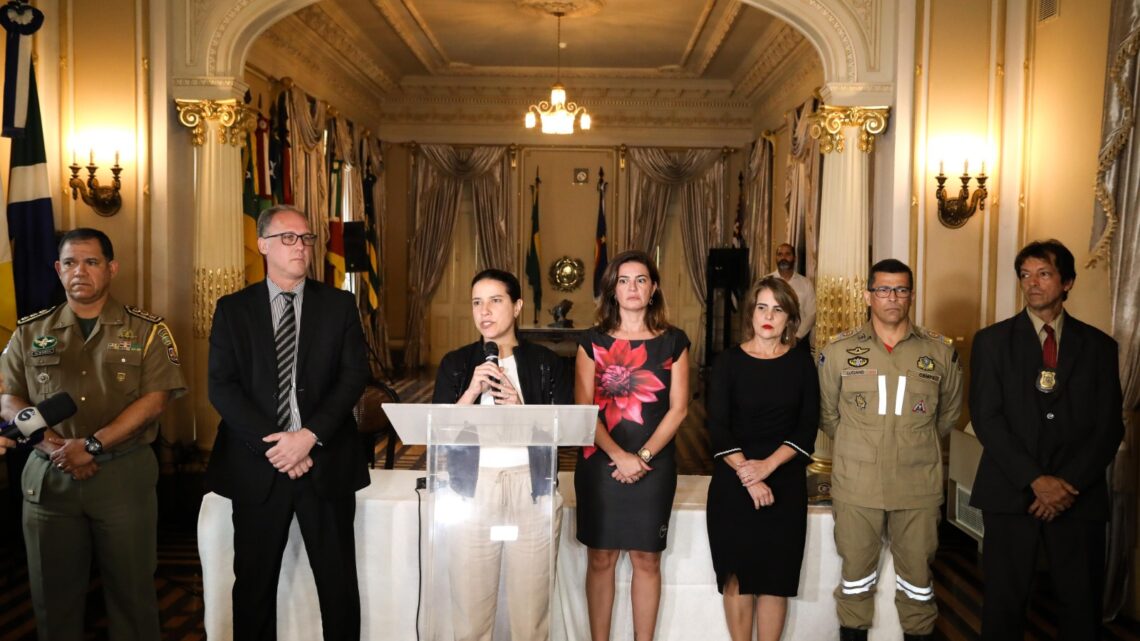 Raquel Lyra presta solidariedade aos familiares das vítimas dos crimes em Camaragibe e Paudalho e garante rigor nas investigações Raquel Lyra presta solidariedade aos familiares das vítimas dos crimes em Camaragibe e Paudalho e garante rigor nas investigações