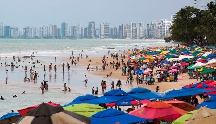 Comitê Estadual de Monitoramento aos Incidentes com Tubarões dá dicas para banho de mar seguro