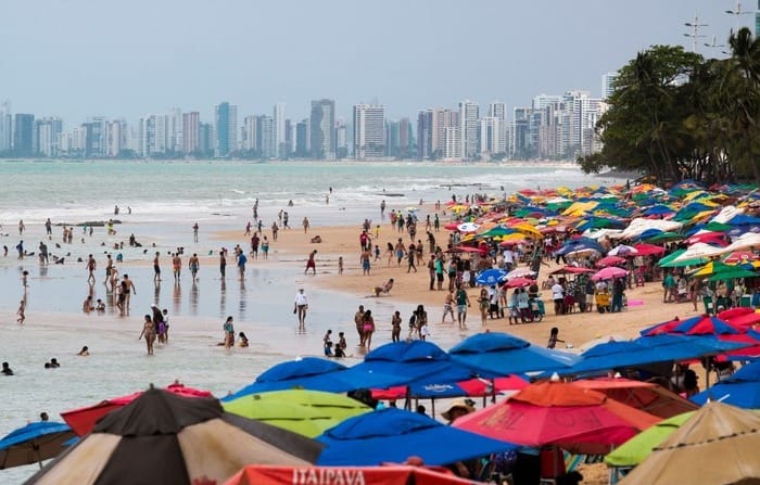 Comitê Estadual de Monitoramento aos Incidentes com Tubarões dá dicas para banho de mar seguro