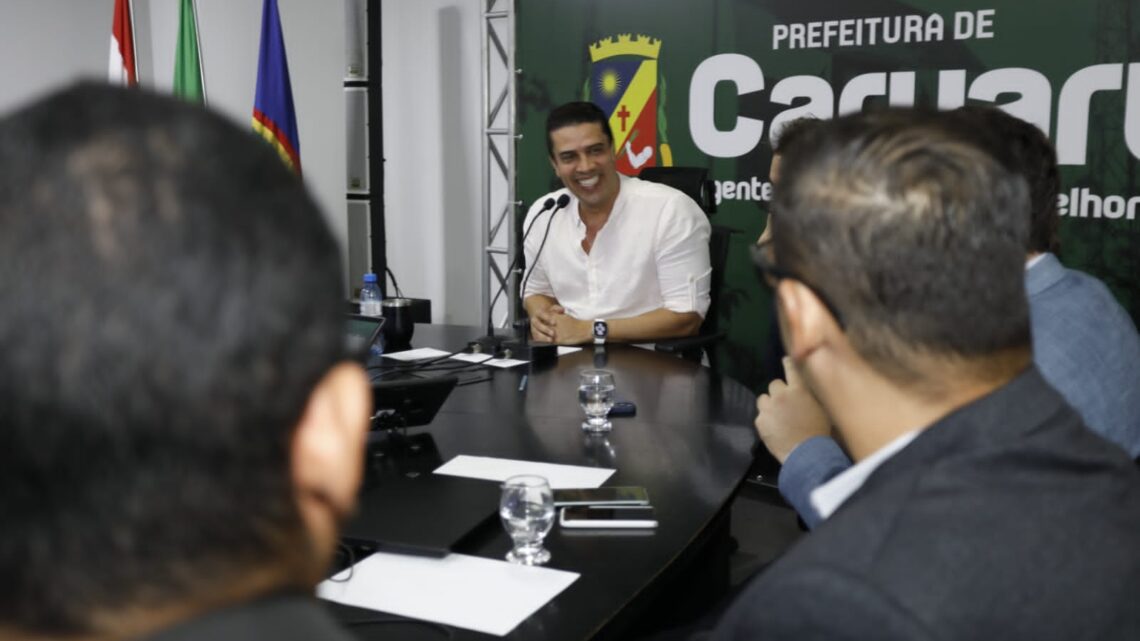 Caruaru lançará nova decoração natalina, com show de luzes, em novembro Caruaru lançará nova decoração natalina, com show de luzes, em novembro