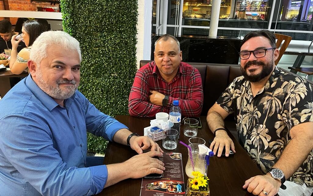 Lideranças de Rodrigo Pinheiro se reúnem em Caruaru para possível união política