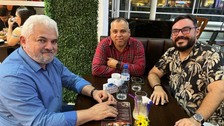 Lideranças de Rodrigo Pinheiro se reúnem em Caruaru para possível união política
