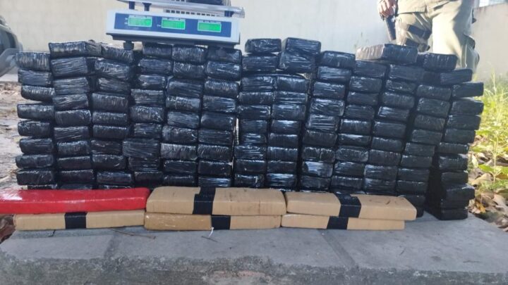 PM apreende mais de 100 quilos de drogas