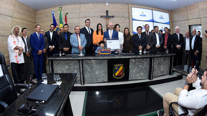 Deputado Estadual Romero Sales recebe Título de Cidadão Caruaruense