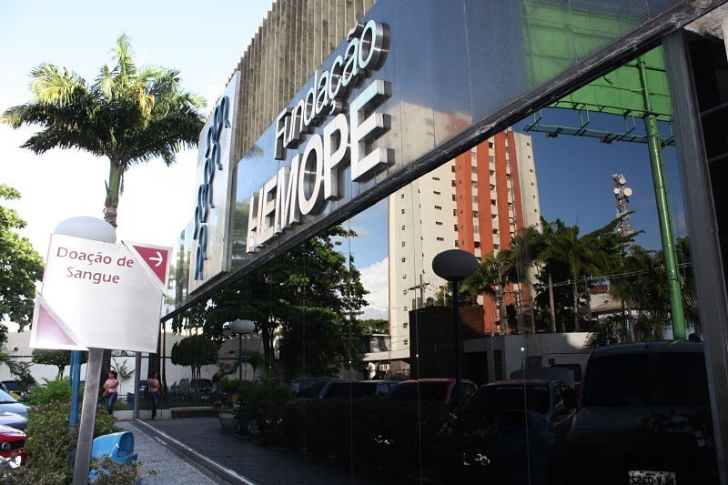 Governo-PE nomeia 92 aprovados em concurso público para o Hemope Governo-PE nomeia 92 aprovados em concurso público para o Hemope
