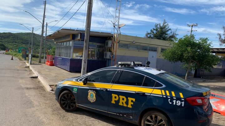 Adolescente percorre 18 Km a pé e é encontrado pela PRF na BR 232