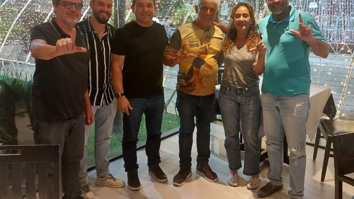 Grupo do Senador Humberto Costa (PT) se reúne para tratar das eleições municipais em Caruaru Grupo do Senador Humberto Costa (PT) se reúne para tratar das eleições municipais em Caruaru