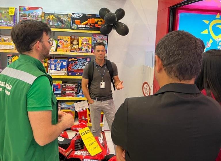 Procon Caruaru orienta consumidores sobre o Black Friday Procon Caruaru orienta consumidores sobre o Black Friday