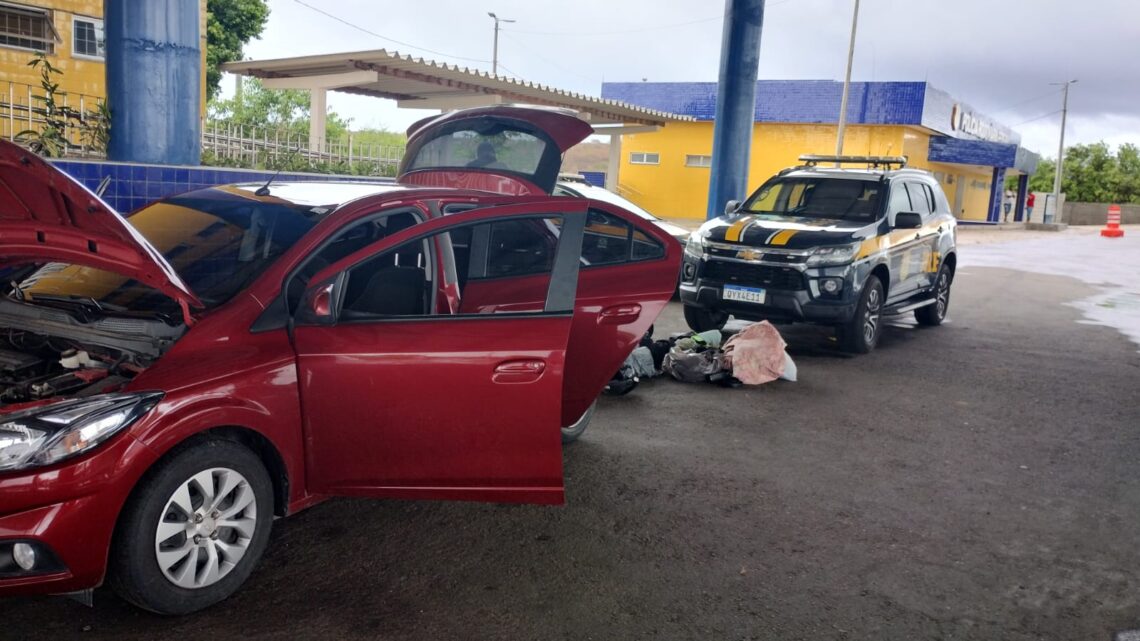 Armas, munições e carro roubado são apreendidos pela PRF em Caruaru Armas, munições e carro roubado são apreendidos pela PRF em Caruaru