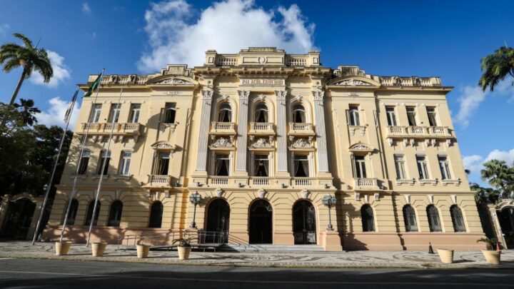 Pernambuco em 2º lugar no país entre os estados que mais reduziram gastos de custeio em 2023 com economia de R$ 683 milhões