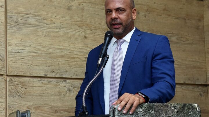 Anderson Correia solicita expansão de serviços na AME Animal com base no aumento de recursos para a pauta animalista na LOA