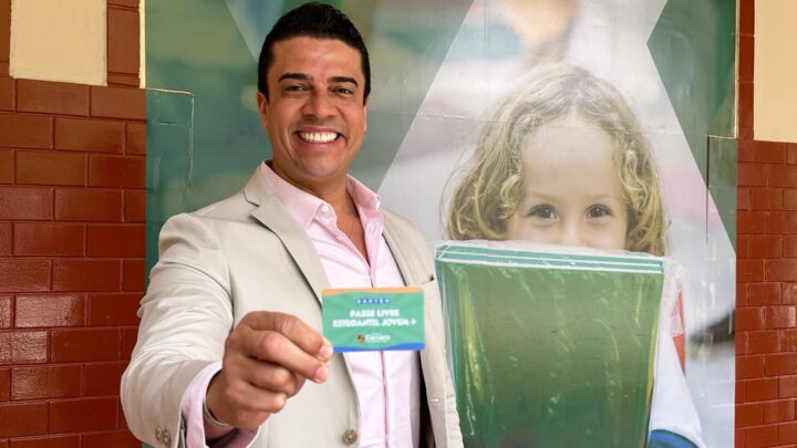 Rodrigo Pinheiro garante gratuidade para estudantes de 15 a 59 anos e para idosos com mais de 60 anos no transporte público de Caruaru