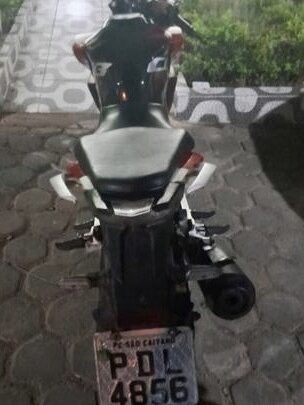 PM apreende moto clonada e prende dois homens