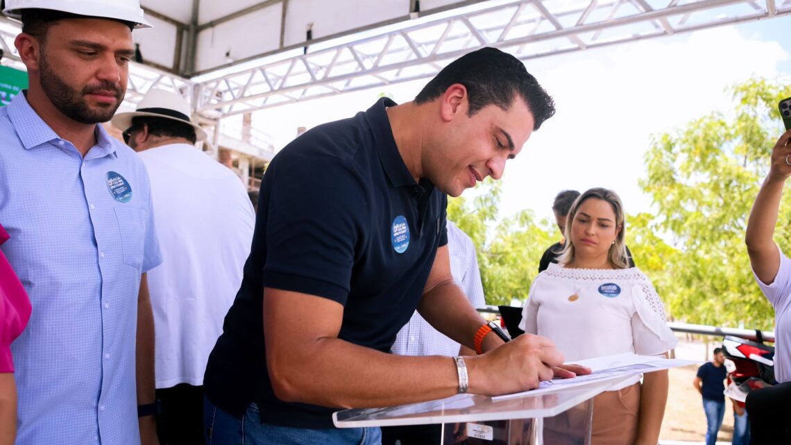 Prefeito Rodrigo Pinheiro anuncia pacote de obras para o bairro Rendeiras Prefeito Rodrigo Pinheiro anuncia pacote de obras para o bairro Rendeiras