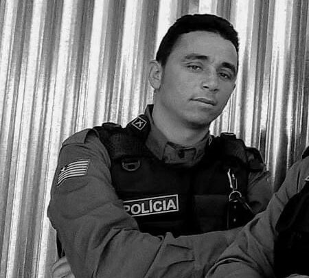 Policial é encontrado morto e carbonizado dentro de carro, no interior de Pernambuco