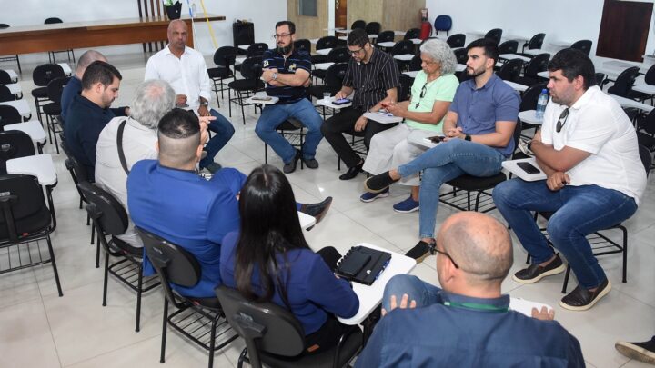 Anderson Correia se reúne com o Condema para debater soluções sobre podas de árvores em Caruaru
