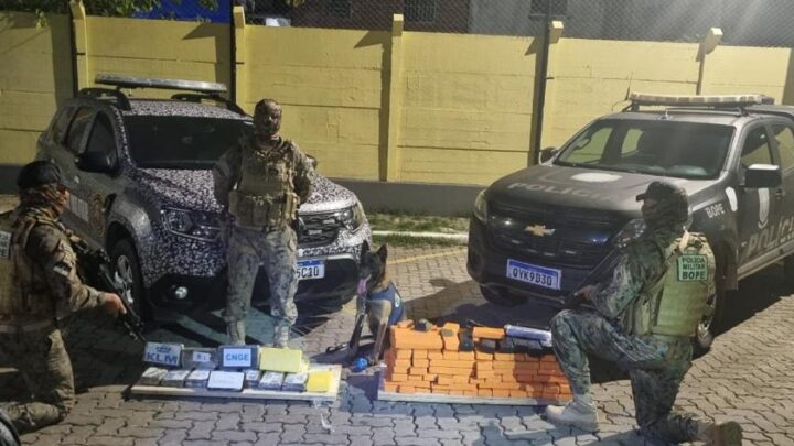 PM prende dois homens e apreende muita droga que estava em veículo