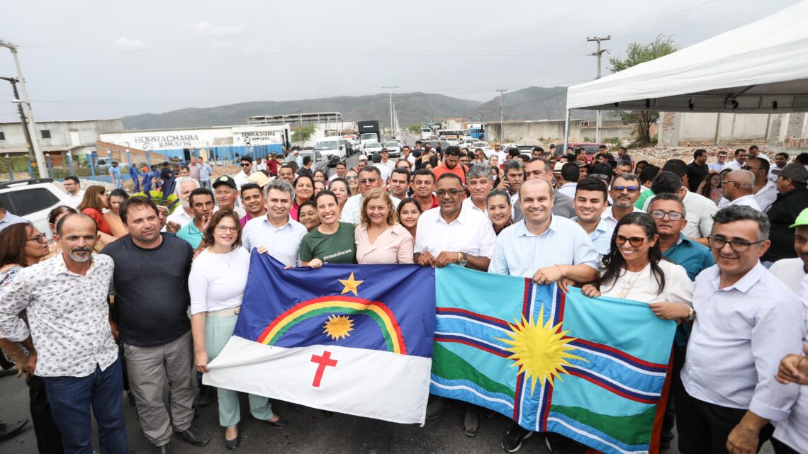 Governadora Raquel Lyra vistoria obras de restauração da PE-300 Governadora Raquel Lyra vistoria obras de restauração da PE-300