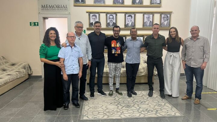 Representantes da Fundação de Cultura se reúnem com importantes nomes da cultura da Bahia para apresentar o modelo do São João de Caruaru
